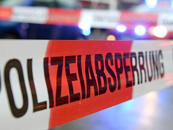 Die Polizei sucht an einem Badesee in Kassel nach einem vermissten 33-J&auml;hrigen. Symbolbild: Christopher Schulz