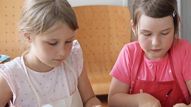 Hier werden die Kartoffeln f&uuml;r die Beilage zubereitet.