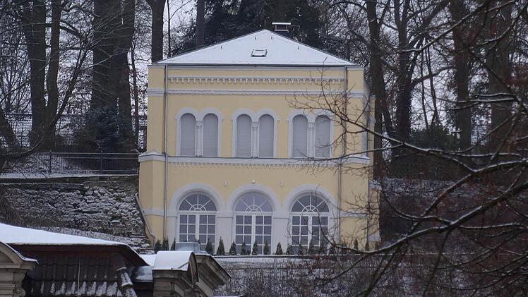 Winterimpressionen aus Coburg: Schnürs Pavillon am Adamiberg von der Mohrenstraße aus.Foto: Jochen Berger