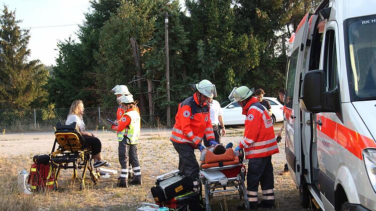 Szenen unangekündigten Übung der Feuerwehren Weisendorf und Großenseebach am Donnerstag, 20. September. Foto: Richard Sänger