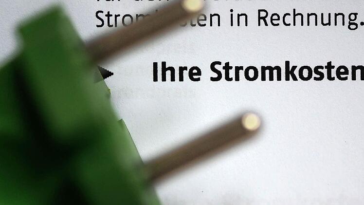 Die Stromsparberatungen finden direkt zuhause statt. Es werden Einsparmöglichkeiten und Handlungsempfehlungen gegeben.  Foto: dpa