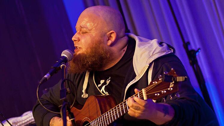Andreas Kümmert bei seinem Gastspiel in CoburgFoto: Jochen Berger