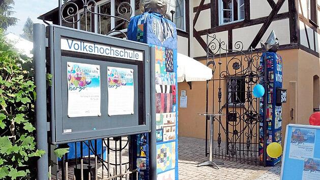 Ein buntes Angebot unterbreitet die Volkshochschule Herzogenaurach in diesem Frühjahr. Foto: Richard Sänger