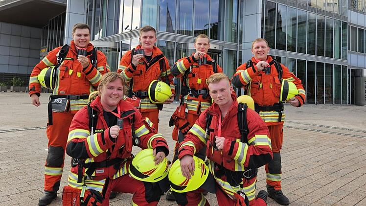 Feuerwehr Helmbrechts zeigte "Teamwork und Pr&auml;zision" bei K&ouml;lner Treppenlauf