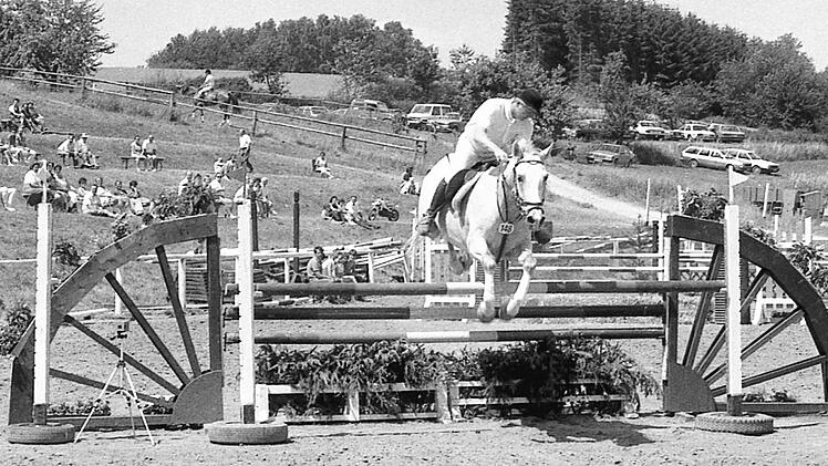 Impressionen vom Reitturnier in Detter 1988.