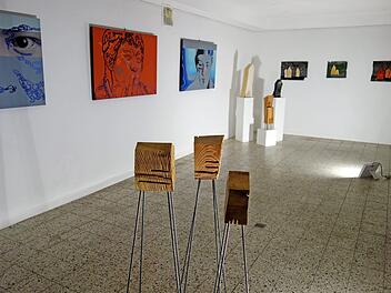 "Material Arts & Artial Houses" heißt die aktuelle Ausstellung des Künstlers Urban Stark im Nordhalbener Kunsthaus. Foto: Norbert Neugebauer