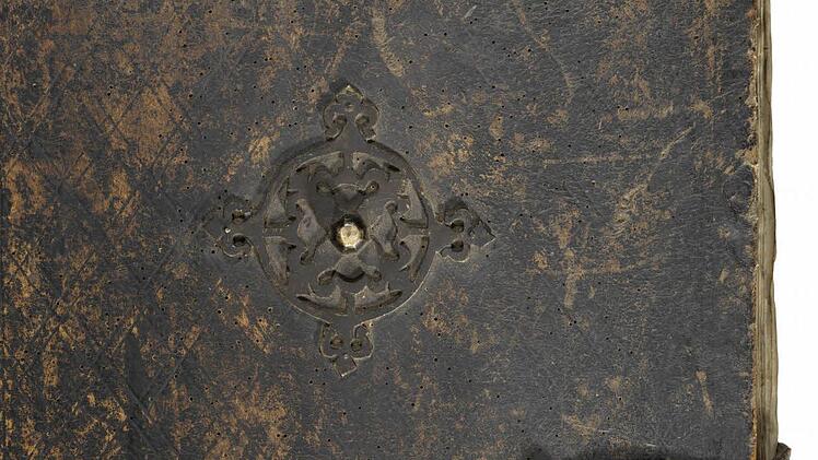 Prachtvoll ist auch der Einband des mittelalterlichen Gesangbuchs. Foto: Gerald Raab/Staatsbibliothek Bamberg