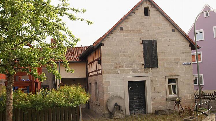 Blick auf das Schmiedegebäude von Kirchlauter in der "Kirchenstraße" Foto: Günther Geiling