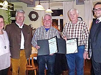 Ehrungen bei der CSU Ludwigschorgast. Unser Bild zeigt (von links) Doris Leithner-Bisani, MdL Ludwig von Lerchenfeld, Ottmar Neff, Reinhard Hufnagel und Thorsten Schwieder.  Foto: Klaus-Peter Wulf