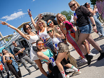 Das Sommerfestival f&uuml;r alle, die feiern, tanzen und einfach gl&uuml;cklich sein wollen!