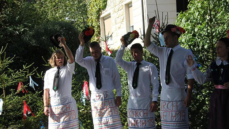 Vier Kellner gehörten zur Tradition Foto: Veronika Schadeck