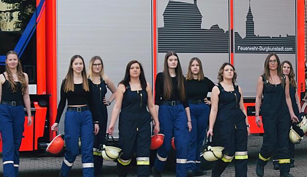 "Frauenpower": Kalender der Feuerwehr-Damen Burgkunstadt - Bildergalerie
