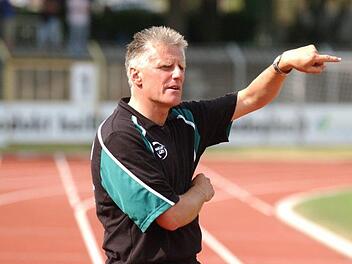 Werner Dreßel wird in der neuen Saison Trainer beim Kreisligisten FV Rannungen/Pfändhausen/Holzhausen. Unser Bild zeigt den 61-Jährigen aus seiner Zeit als Übungsleiter beim 1. FC 05 Schweinfurt. Foto (Archiv): Marion Wetterich