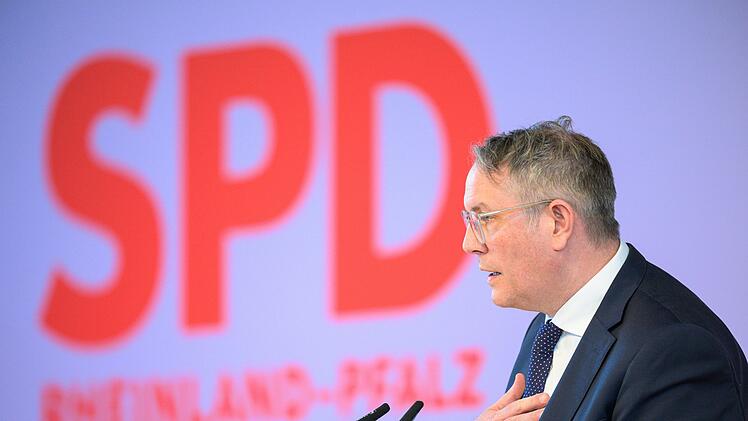 Schweitzer nach Wahlniederlage auf Parteitag