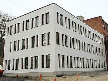 Das neue Gebäude des Instituts für Sensor- und Aktortechnik wird am Donnerstag offiziell in Betrieb genommen. Fotos: Simone Bastian