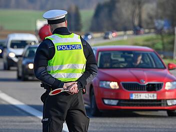 Drogenkonsum: Frau zappelt bei Kontrolle auf A3 im N&uuml;rnberger Land herum