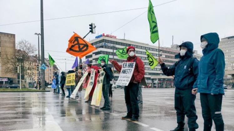 Nürnberg: Extinction Rebellion kündigt Aktion an: "Behinderungen des (Auto-) Verkehrs sind dabei nicht ausgeschlossen, aber unerlässlich"