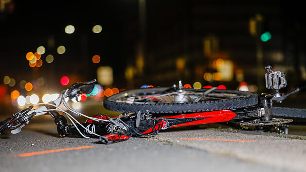 T&ouml;dlicher Unfall in Kulmbach: Fahrrad kollidiert mit Lkw