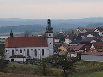 Oberleichtersbach liegt malerisch am Rande der Rhön. Foto: Archiv/Ulrike Müller