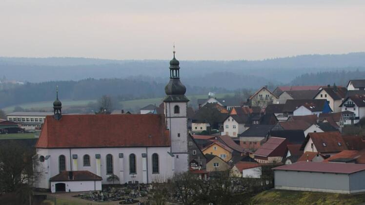 Oberleichtersbach liegt malerisch am Rande der Rhön. Foto: Archiv/Ulrike Müller