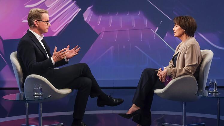 Sandra Maischberger merkte CDU-Generalsekret&auml;r Carsten Linnemann eine gewisse Unzufriedenheit an.