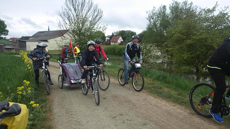Oerlenbacher Teilnehmer bei der Radtour durch das Werntal. Fotos: Stefan Geiger