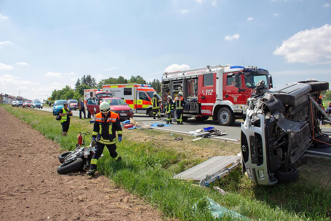 Motorradfahrer stirbt bei Crash im Gegenverkehr im Kreis Fürth