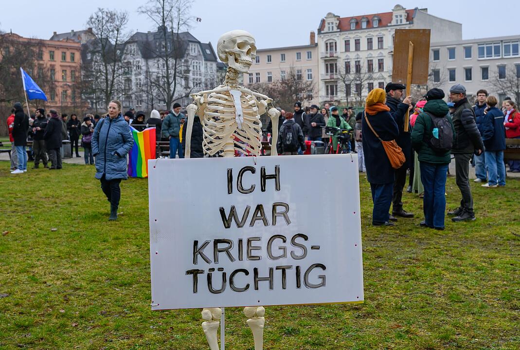 Bundesweiter Schulstreik gegen Wehrpflicht