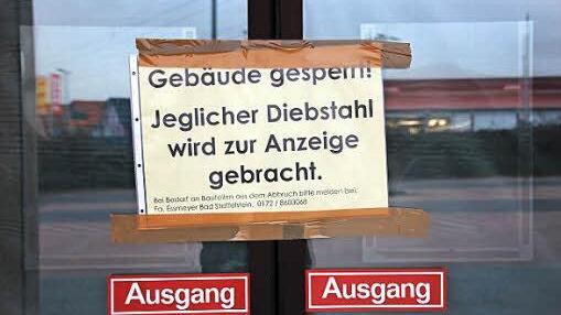 Wer ein Stück alte Norma haben will, kann sich beim Abbruchunternehmen melden.