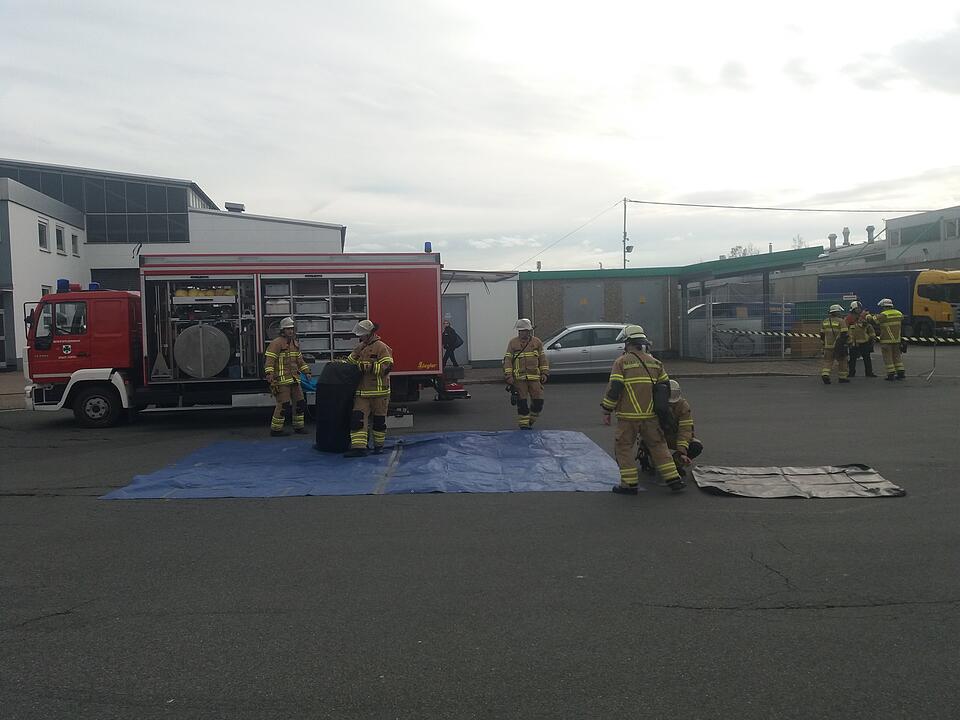 Gasaustritt in Fürth: Polizeieinsatz auf Firmengelände