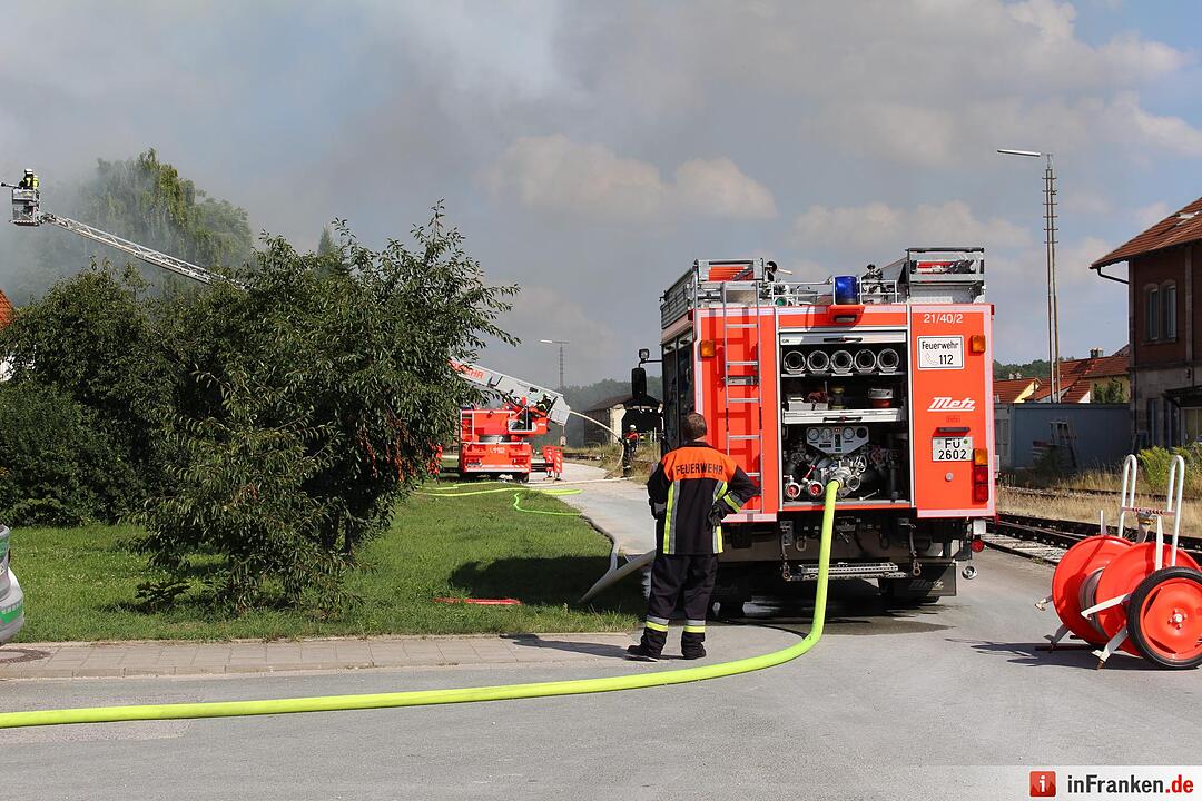 Hoher Sachschaden bei Dachstuhlbrand in Cadolzburg
