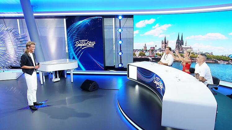 Was ist das? Evan Schuy (18) tr&auml;gt den Ged&auml;chtnis-Fokuhila des jungen Dieter Bohlen und das Styling von Thomas Anders. Aber singen kann er: Recall!