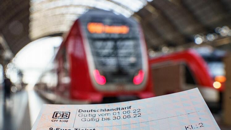 Ab kommenden Mittwoch, 1. Juni, gilt das 9-Euro-Ticket für Bus und Bahn.