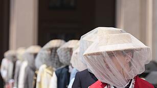 Modenschauen in Mailand - Tom Browne Fr&uuml;hjahr/Sommer 27