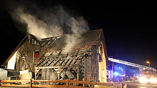 Pommersfelden (Landkreis Bamberg): Feuer zerstört Einfamilienhaus