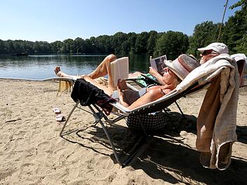 Auch am Wochenende gibt es in Franken Sonne satt: Zwischen 33 und 37 Grad werden erreicht. Foto: Roland Weihrauch/dpa