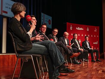Höhepunkt des bisherigen OB-Wahlkampfs in Coburg war der Regionentalk der Sparkasse Coburg - Lichtenfels im Kongresshaus.Foto: Matthias Hoch