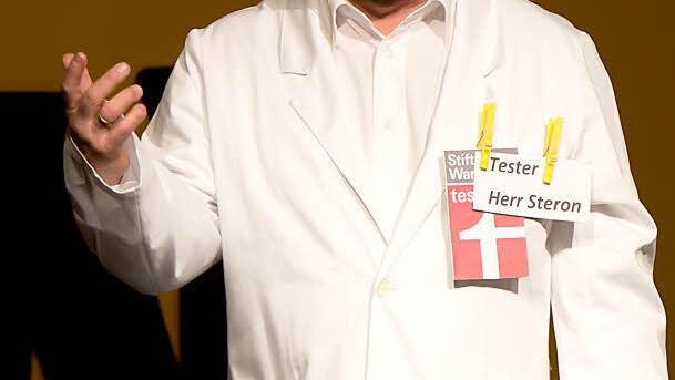 Volker Weigand in der Bütt. Foto: Albert Höchstädter