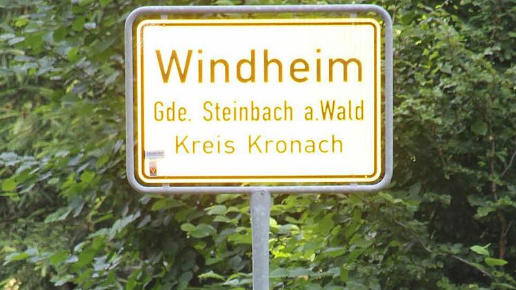 2: Nun muss sie wenden und über Windheim und Steinbach fahren.