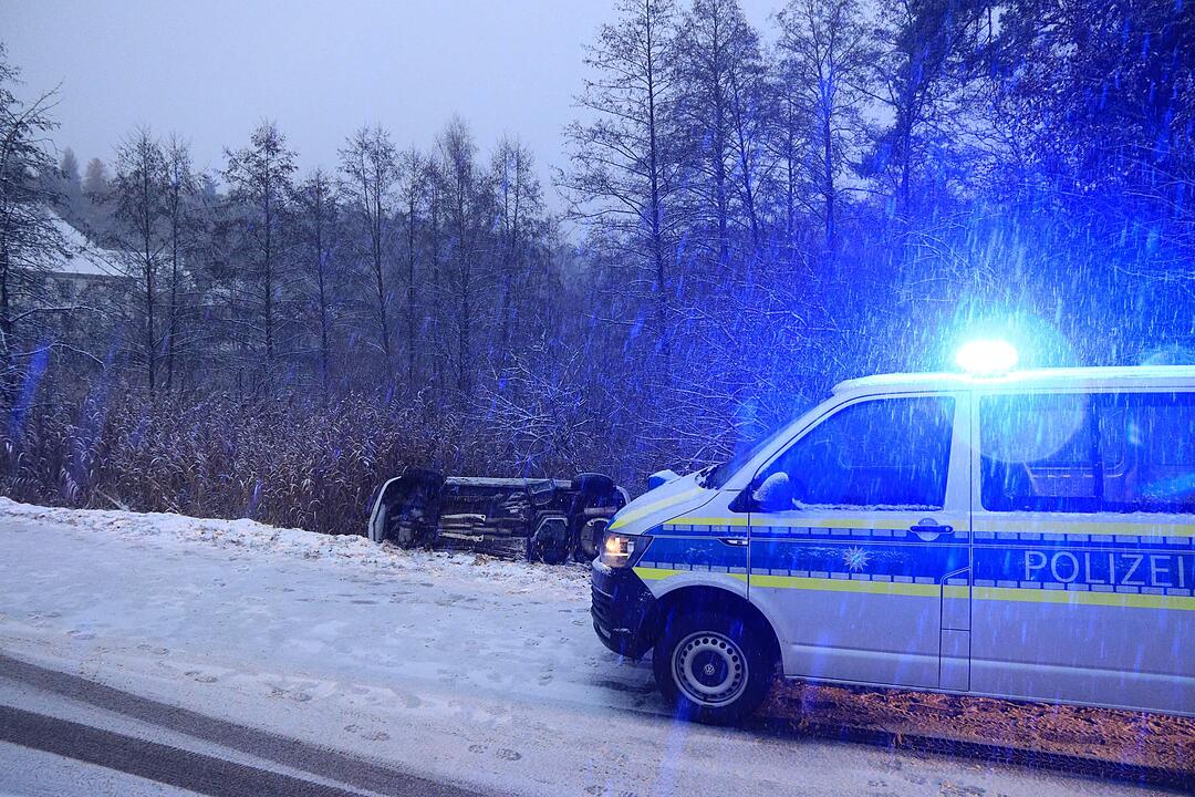 Straßen Oberfrankens werden nach starkem Schneefall zu Rutschpisten