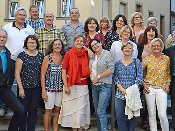 Der Einschulungsjahrgang 1979 aus Hohenroth traf sich in Münnerstadt zu einem Klassentreffen. Foto: Rainer Kirch