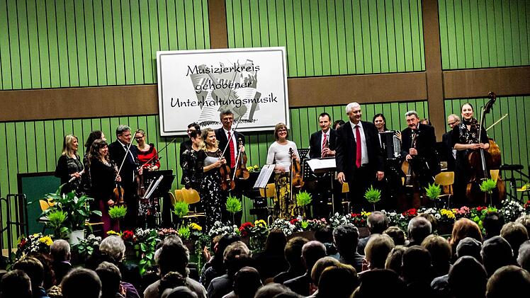 Impressionen vom Neujahrskonzert mit dem Musizierkreis NeustadtFoto: Jochen Berger