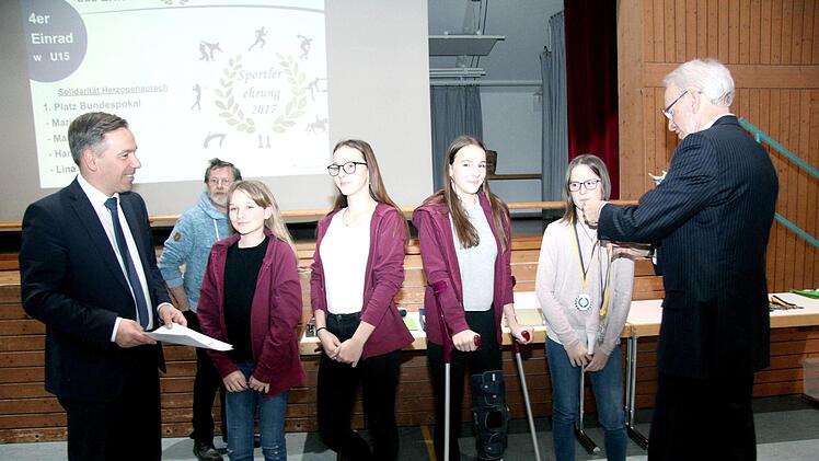 Solidarität Herzogenaurach, 4er Einrad Schülerinnen U15, 1. Platz  Bundespokal 4er Einrad Schülerinnen U15  Foto: Richard Sänger
