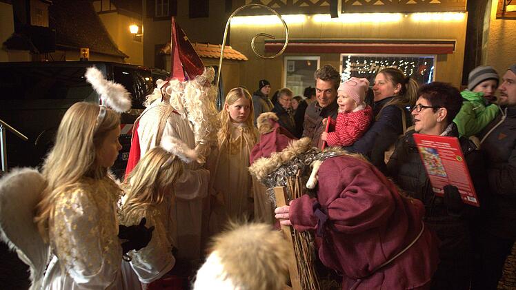Impressionen vom Seßlacher Adventsmarkt.