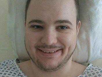 Benedikt Herbert  nach der Knochenmarkspende. Der Student ist einer von 184 Stammzellenspendern aus dem Landkreis seit 1991. Benedikt BorstHerbert/Selfie