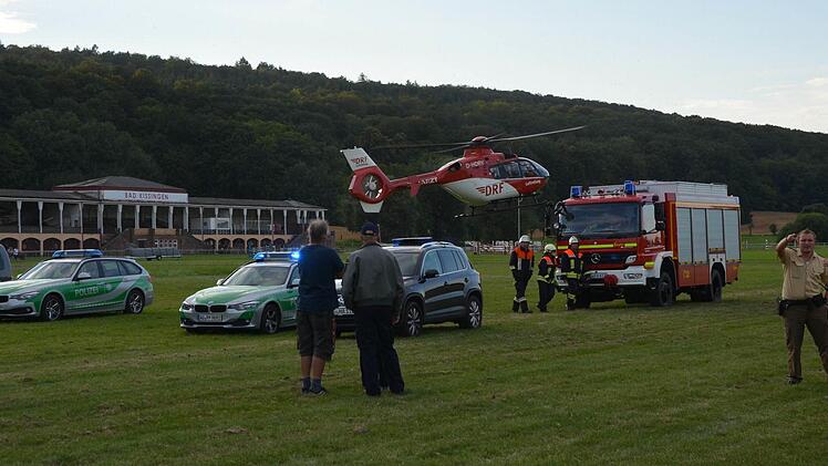 Am Flugplatz in der Au in Bad Kissingen hat sich am Montagabend ein Unfall ereignet. Ein Motor-Drachenflieger stürzte ab. Foto: Peter Rauch