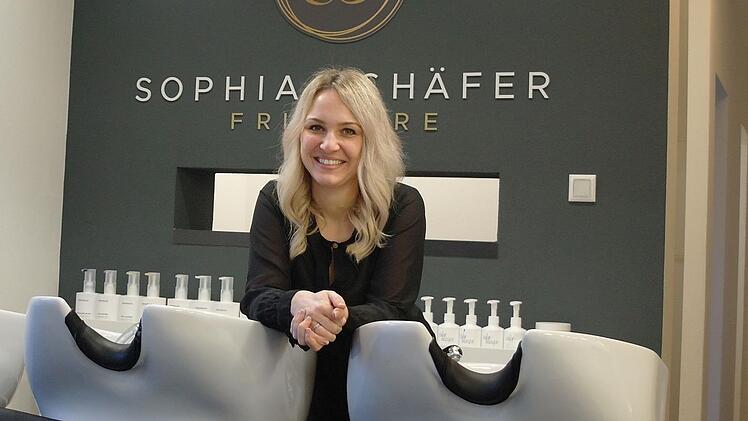 Sophia Schäfer hat Mitte März ihren eigenen Friseursalon in Motten eröffnet. Foto: Stephanie Elm