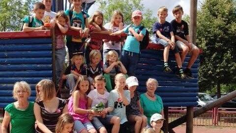 Begeistert waren die Kinder bei ihrem Ausflug zur Scherenburg in Gemünden.  Foto: Klaus Werner
