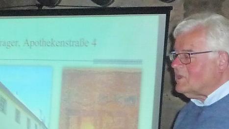 Rolf Kießling referierte über den Einfluss, den fleißige jüdische Familien aus Weilersbach in der Stadt Forchheim im 19. Jahrhundert erlangten. Foto: Elisabeth Görner