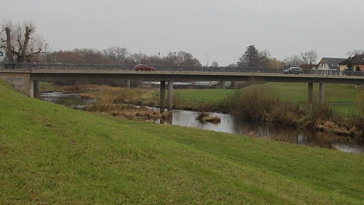 Neben der Mainbrücke (siehe Bild) werden in Lichtenfels auch noch andere kommunale Brücken wie die Franz-Josef-Strauß-Brücke und die Martin-Luther-Brücke untersucht.